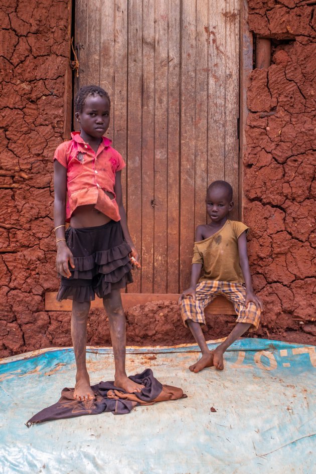 Kinderen van Ugandese sloppenwijk