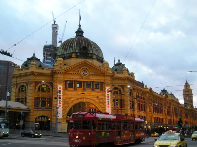 Flinders Station Melbourne incl Tram