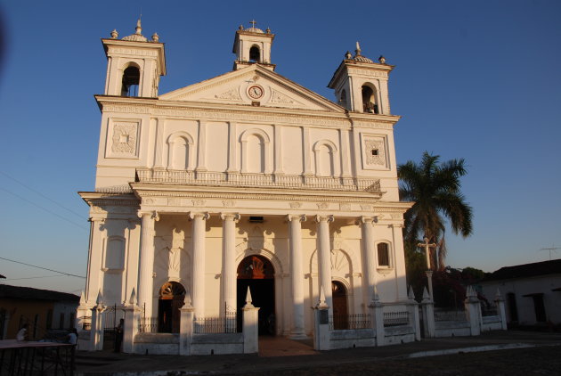 Dé kerk van Suchitoto 