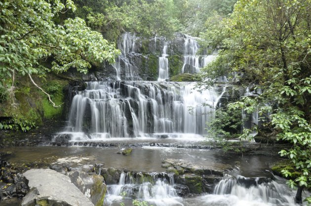 brede waterval bij Catlins Forest Park