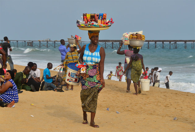 Aan het strand in Lome, de hoofdstad van Togo