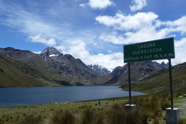Lago de Querococha.