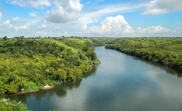 Uitzicht op de Canimar rivier