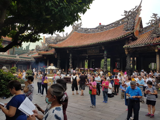 Gebed in Longshan Tempel