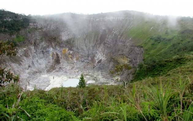 Mahawu krater