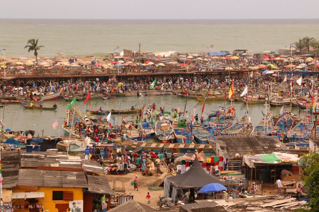 bedrijvigheid in Elmina, Ghana