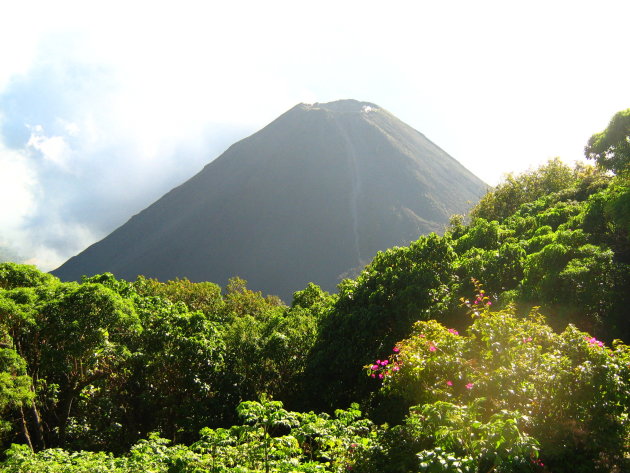 een van de vele vulkanen van El Salvador