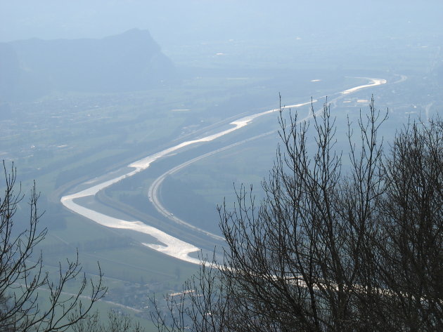 de Rijn bij Vaduz