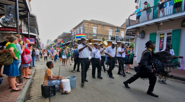 Parade en feest in Bourbon street - New Orleans